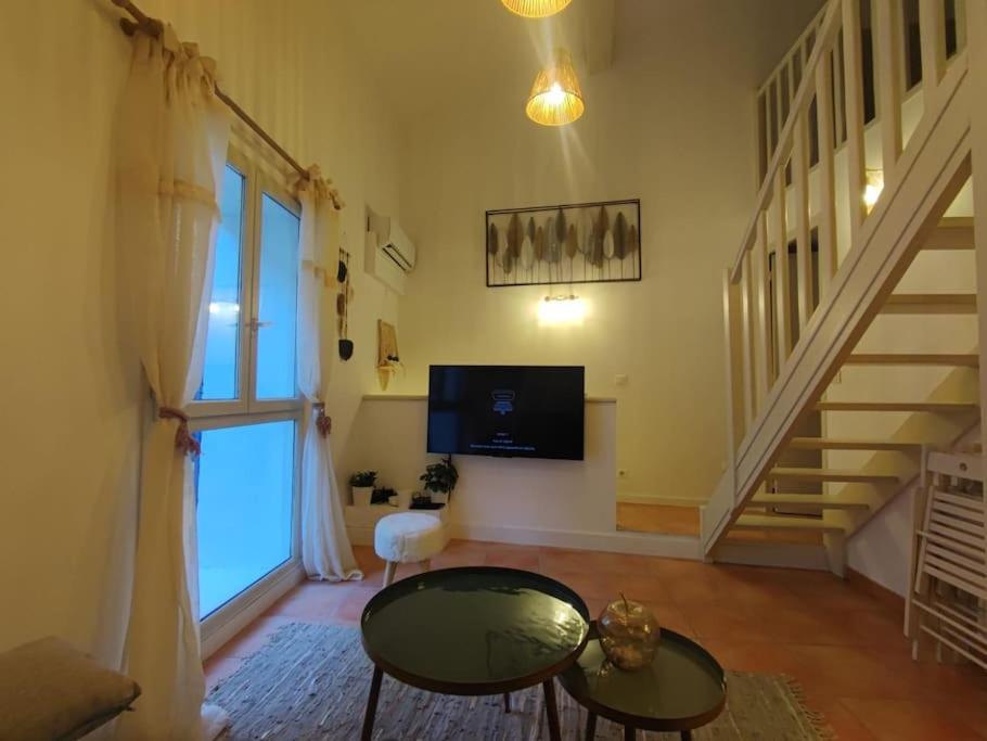 Appartement Cosy 2/4 Personnes La Roquebrussanne Kültér fotó