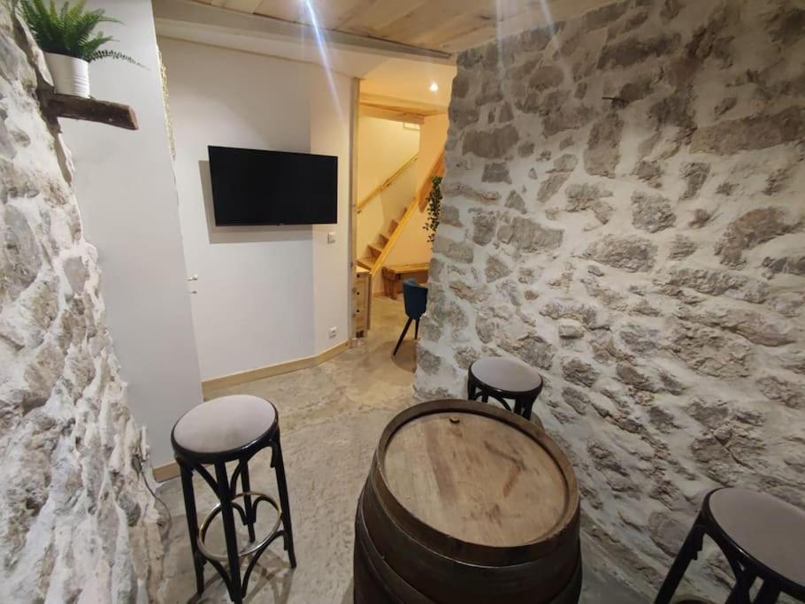 Appartement Cosy 2/4 Personnes La Roquebrussanne Kültér fotó